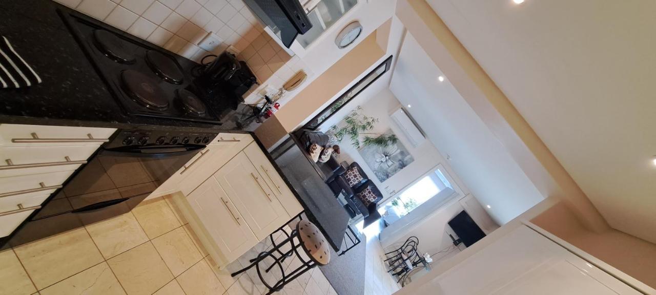 V&a Waterfront Marina Family 101 Altmore Apartment Cape Town