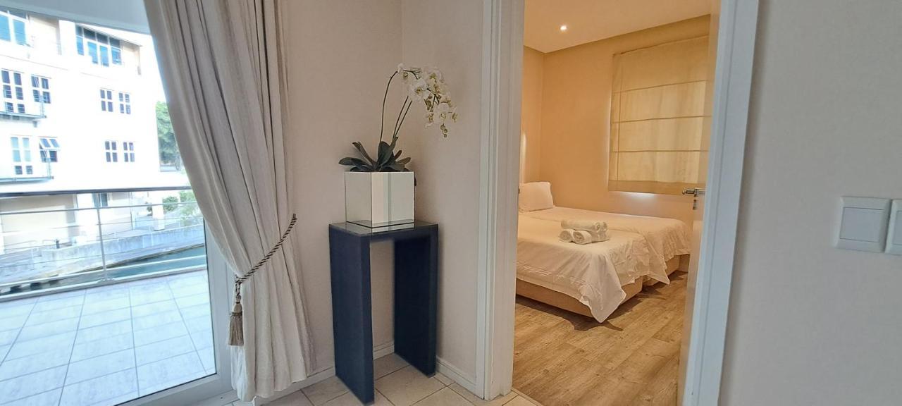 Apartment V&a Waterfront Marina Family 101 Altmore